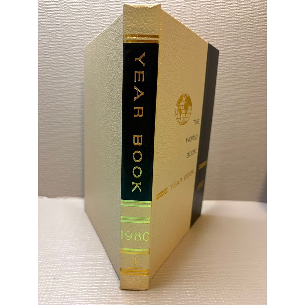 The 1980 World Book Year Book Review of Events of 1979 Vintage Hardcover Cream - Picture 2 of 4
